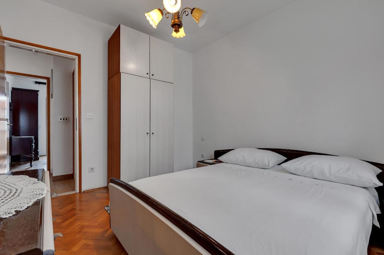 Apartments Tihomir Musac Omis Luaran gambar