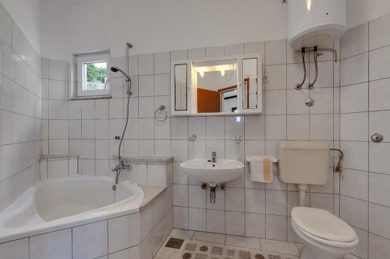 Apartments Tihomir Musac Omis Luaran gambar