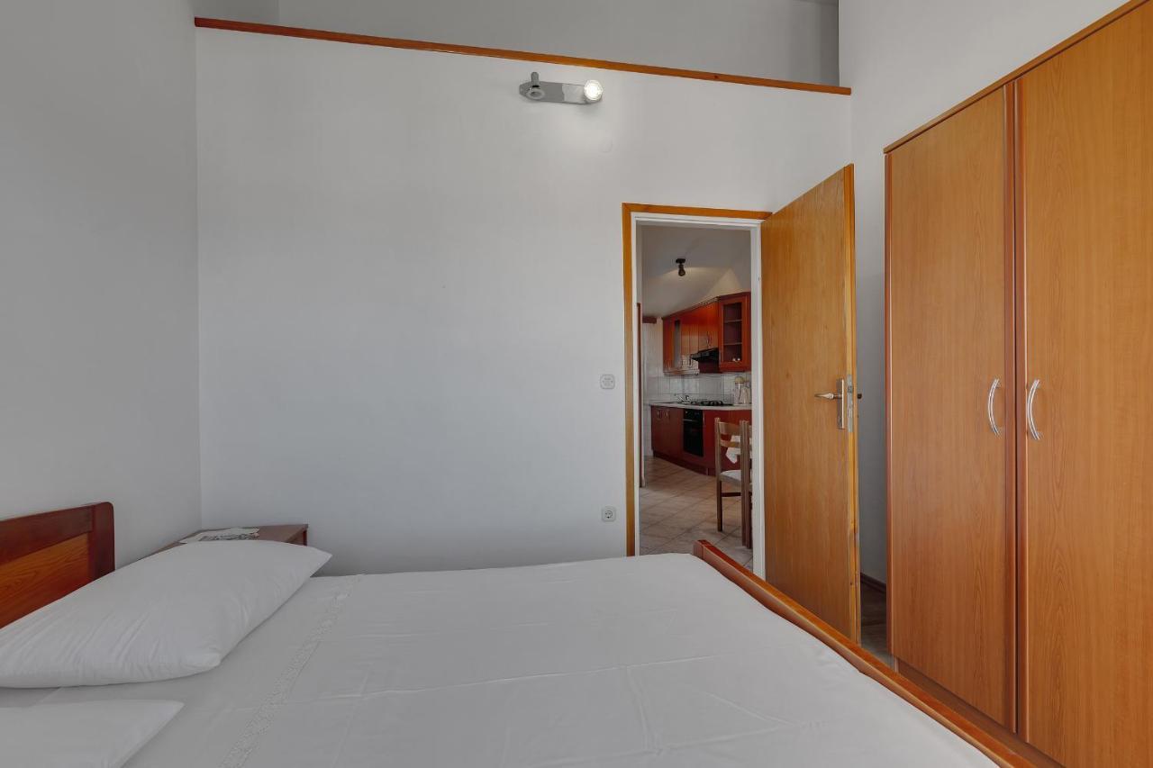Apartments Tihomir Musac Omis Luaran gambar
