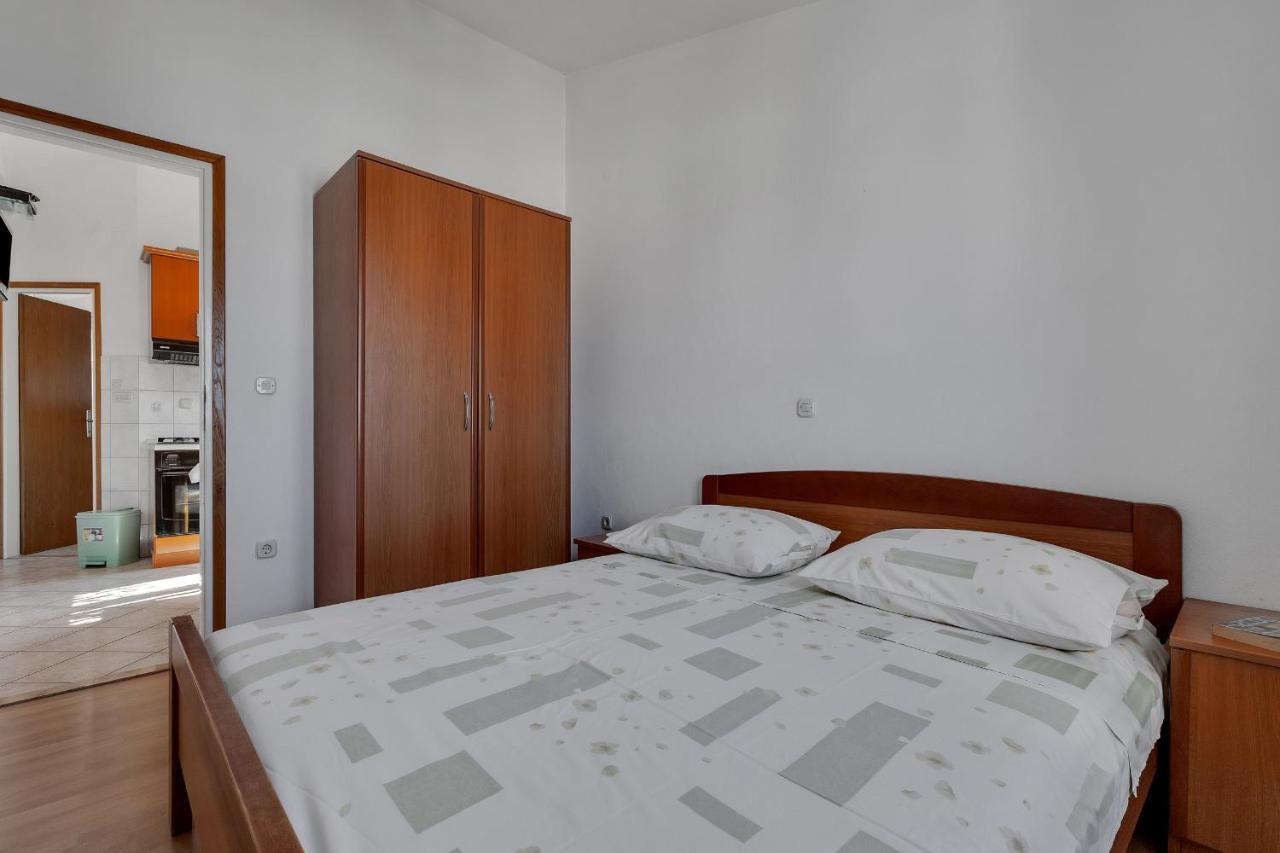 Apartments Tihomir Musac Omis Luaran gambar