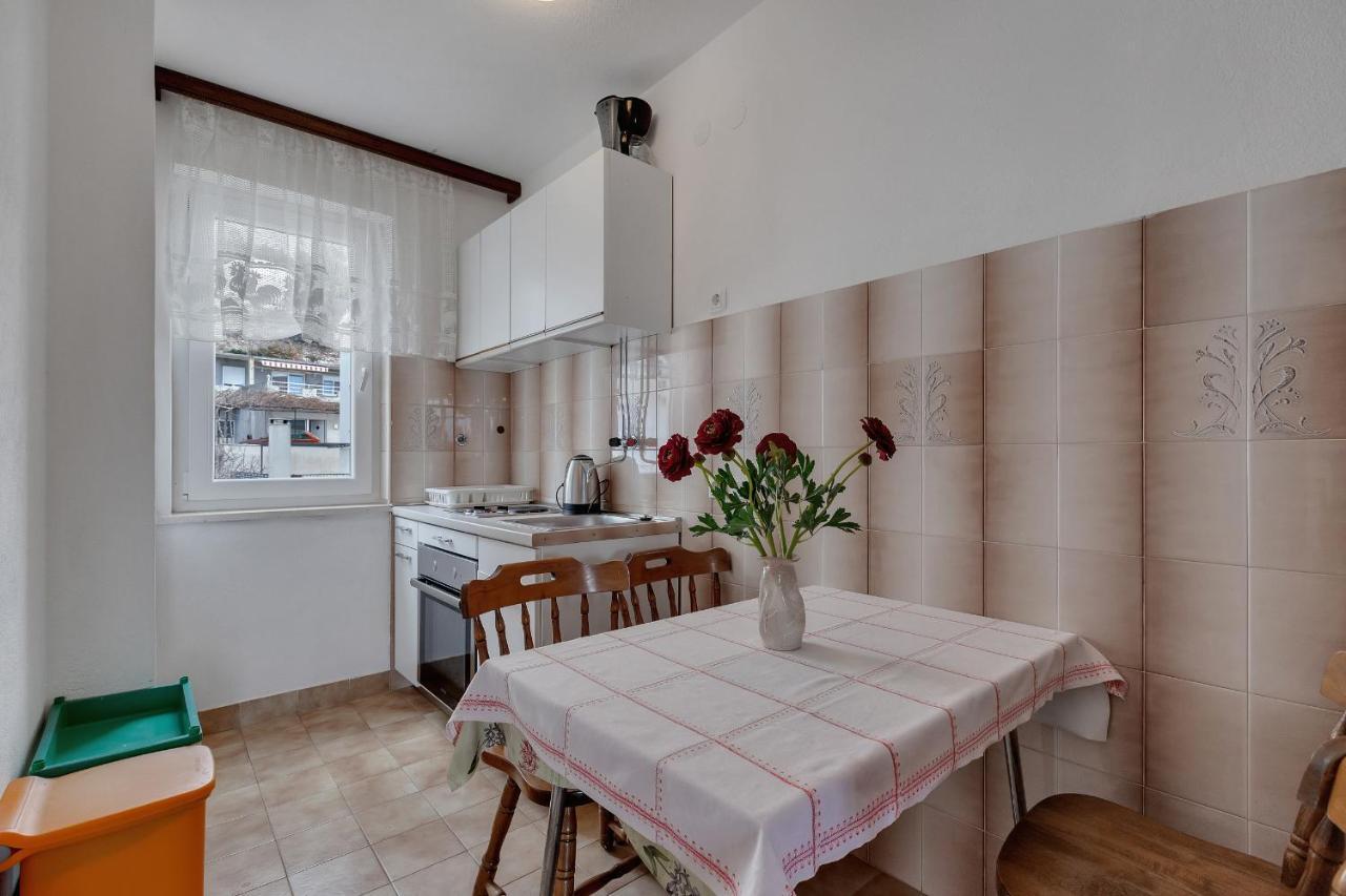 Apartments Tihomir Musac Omis Luaran gambar