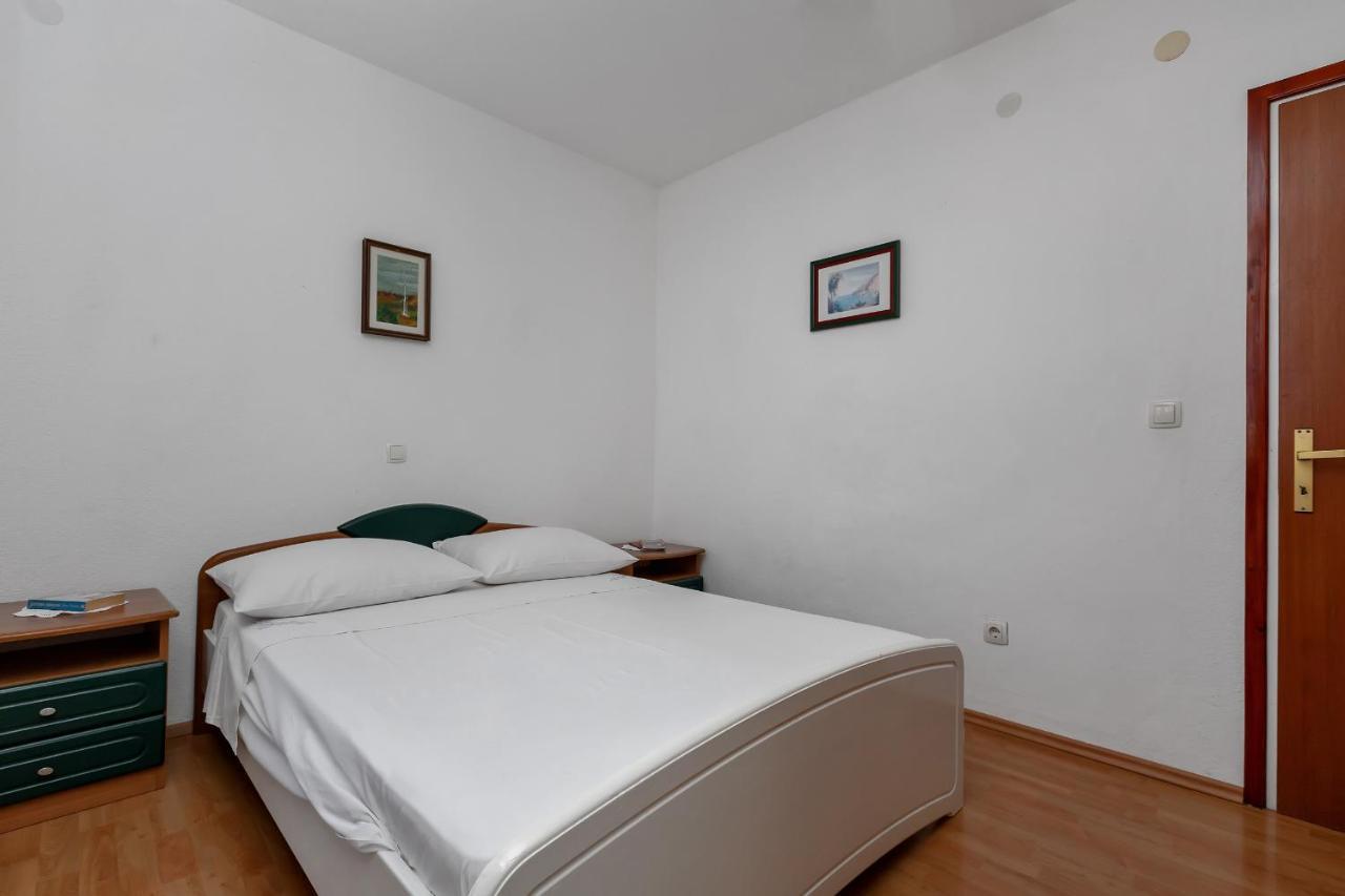 Apartments Tihomir Musac Omis Luaran gambar