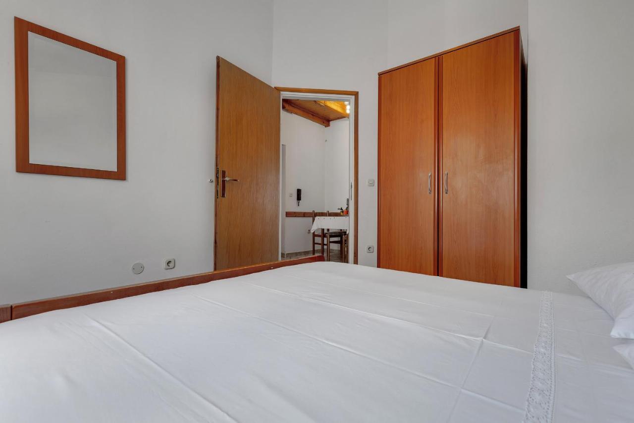 Apartments Tihomir Musac Omis Luaran gambar